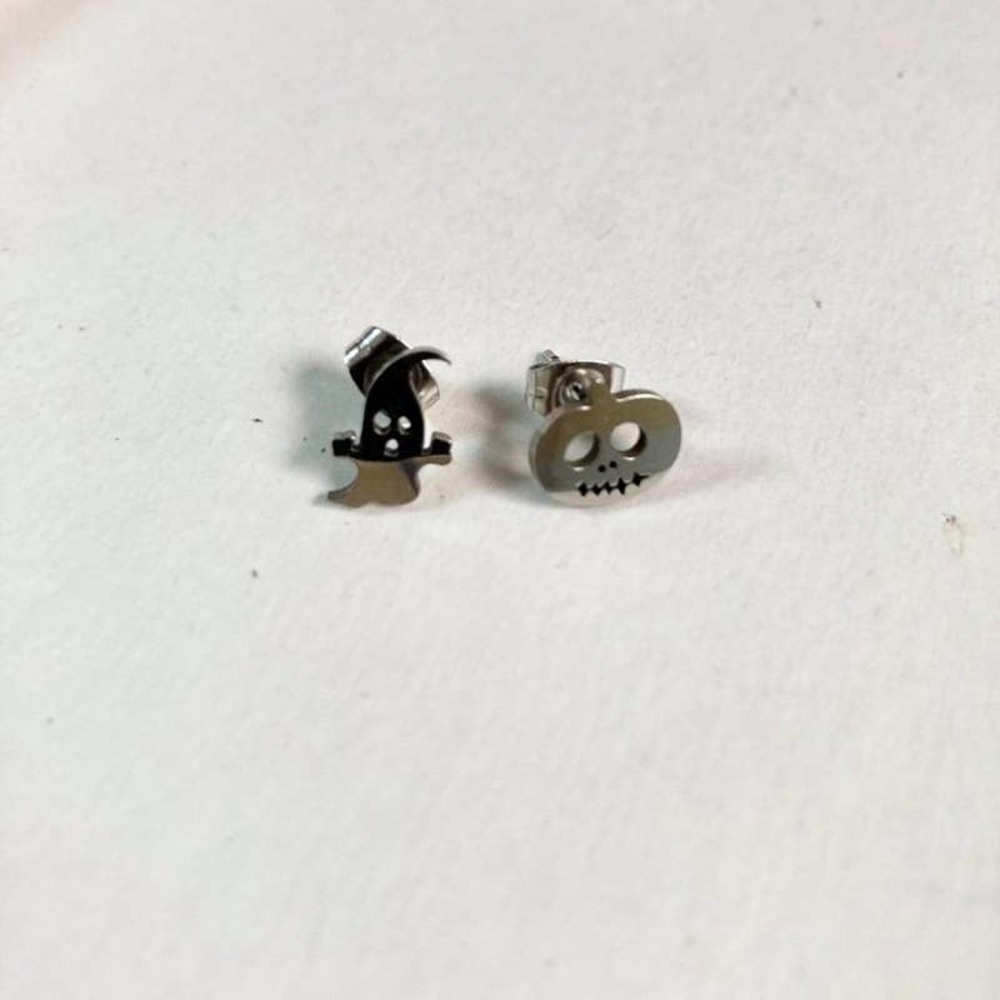 Silver Stainless Steel Mismatched Jack-O-Lantern and Ghost Earrings - Picture 3 of 8